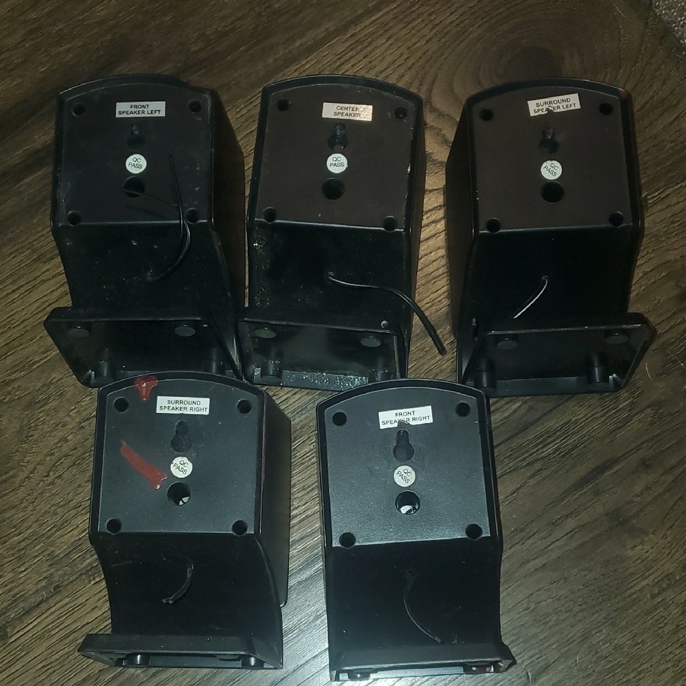 Set of Black Speaker Wall Mounts - Picture 2 of 4